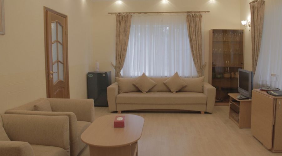 Коттедж с сауной  (7 спален) осн. мест  21+доп. мест 5