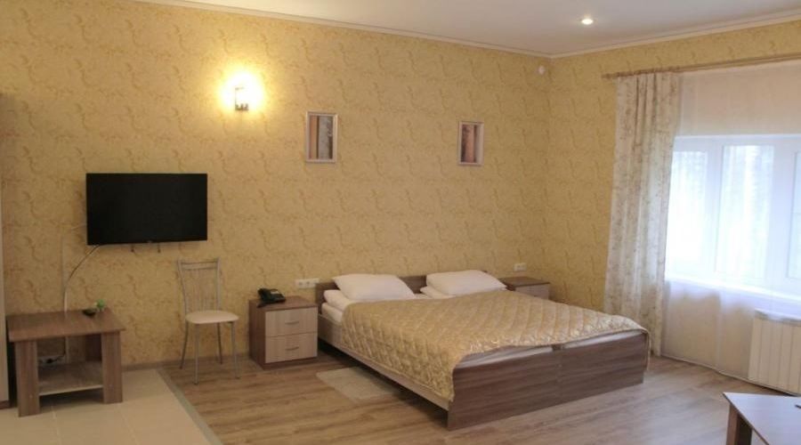 Номер апартаменты с отдельным входом 208 2-комнатный номер с доп. местом