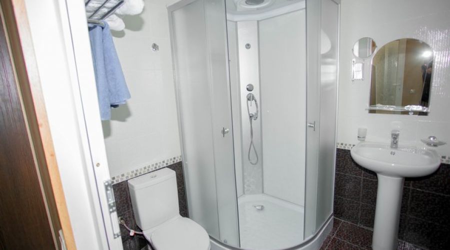 Делюкс 2-местный (2 доп. места, Бетон)