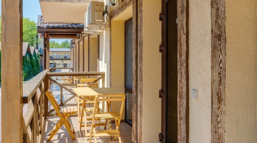 Делюкс 2-местный (3 доп. места, Бетон, 1 этаж)