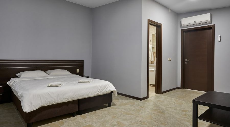 Улучшенный трехместный номер