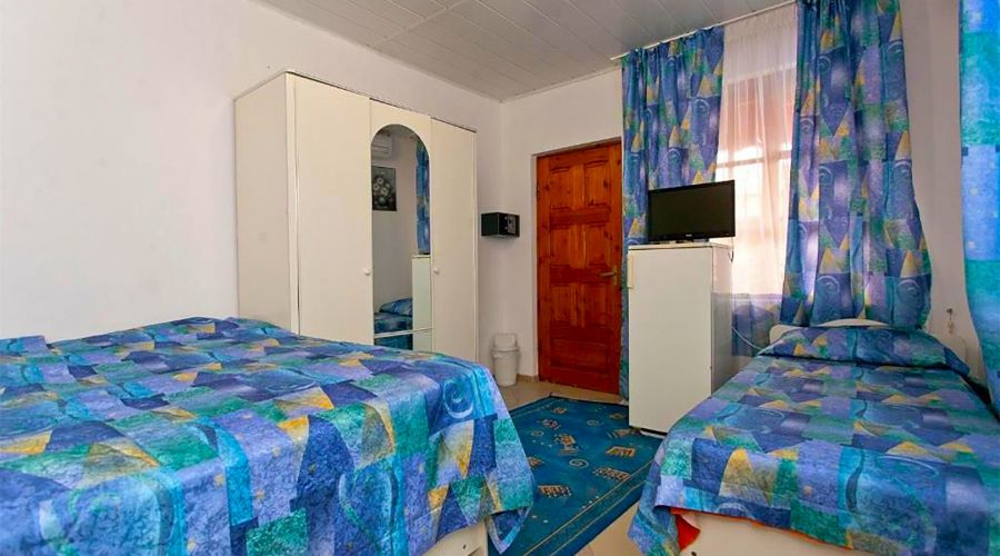 Эконом 3+1 с односпальными кроватями