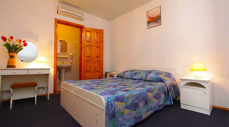 Полулюкс 2+1 с двухспальной кроватью