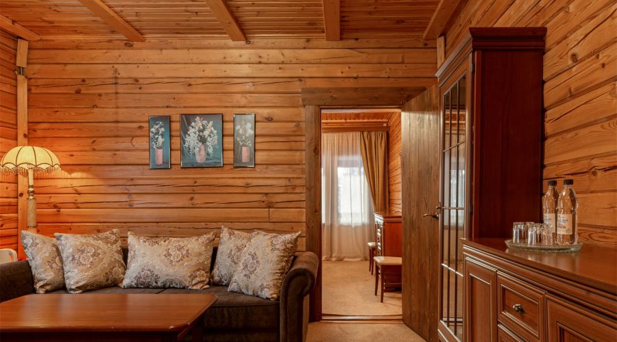 «Люкс» двухкомнатный (Околица)