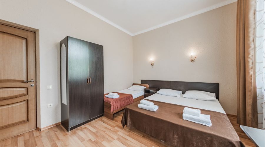 Улучшенный трехместный номер