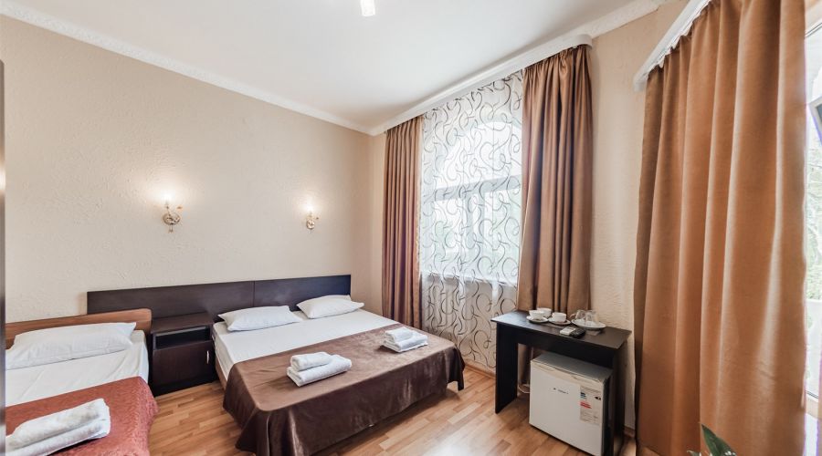 Улучшенный трехместный номер