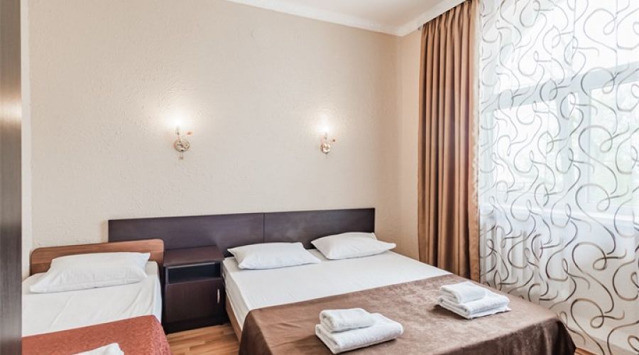 Улучшенный трехместный номер