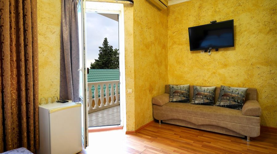 Улучшенный четырехместный номер