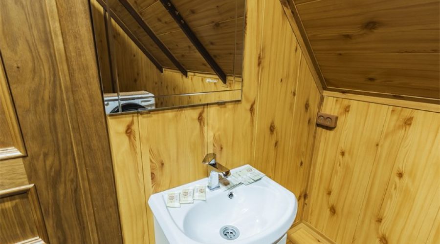 Улучшенный люкс