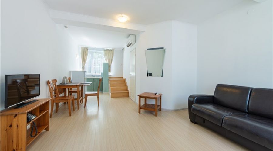 Семейные апартаменты  (2 этажа, 3 комнаты)