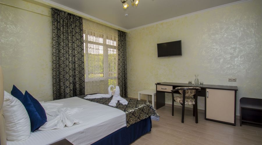 Семейный 4-местный 2-х комнатный с балконом