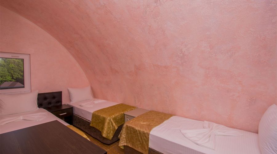 Семейный 5-местный 2-х комнатный с балконом