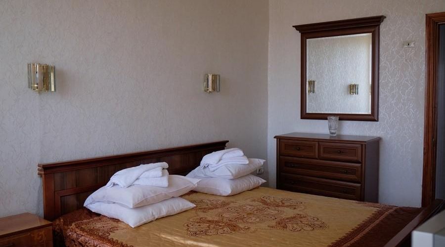 Эконом двухкомнатный четырехместный