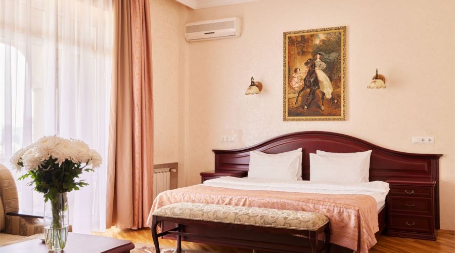 Студио с балконом