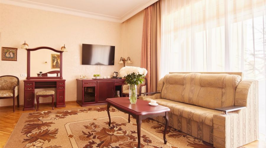 Студио с балконом