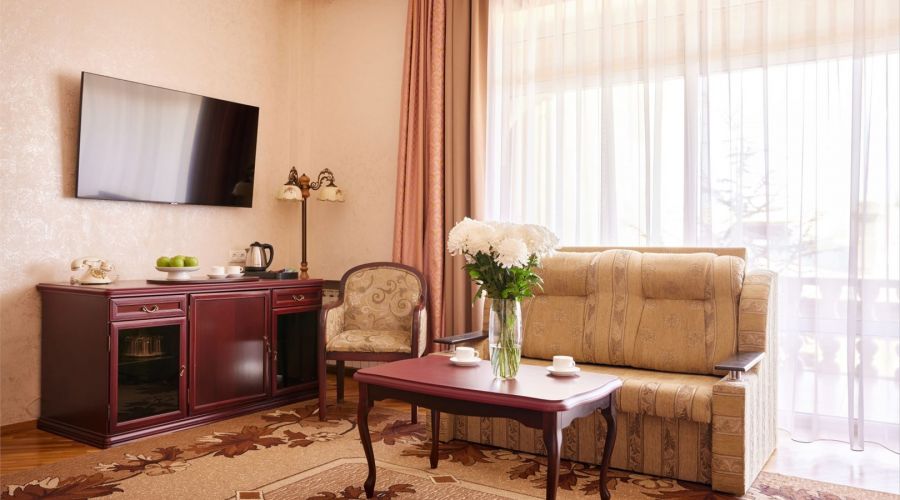 Студио с балконом