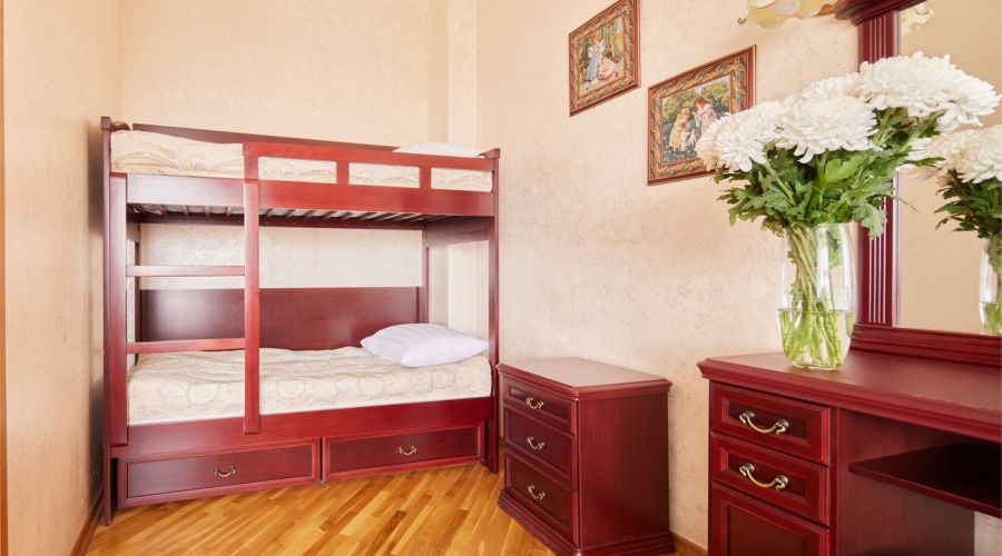 Студио с балконом