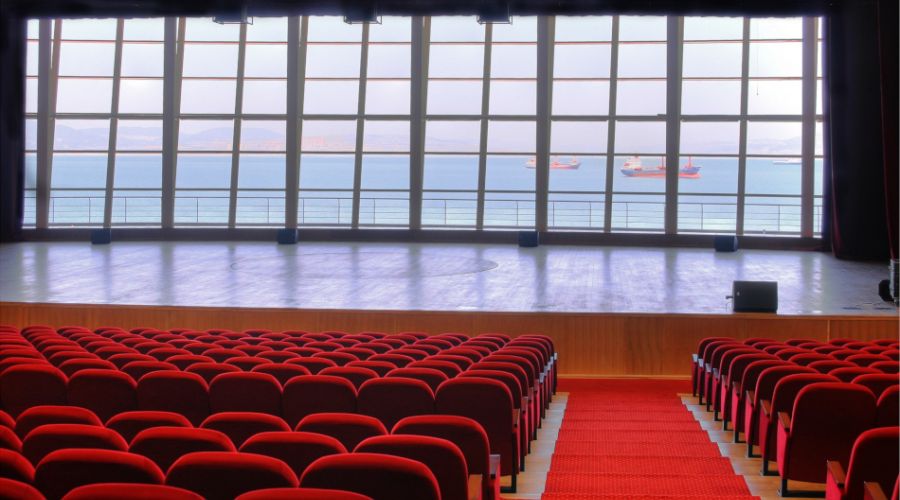 Конгресс-холл «ЮГОРСКИЙ»