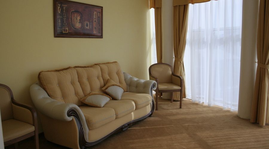 Сьют 2-местный 2-комнатный в Главном корпусе