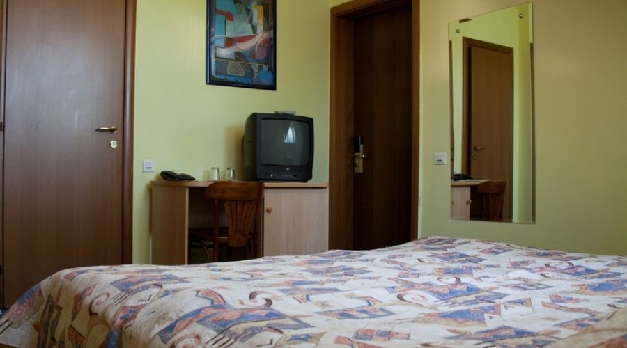 Стандарт 2-местный 1-комнатный в Коттедже с раздельными кроватями, мансардный, доп. место - под расписку