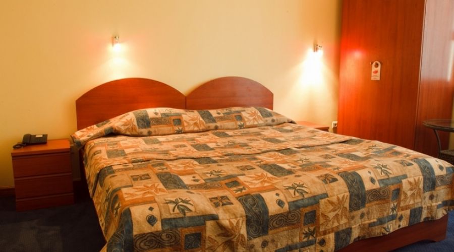 Стандарт+ 2-местный 1-комнатный  в Коттедже с французской кроватью, мансардный  без балкона