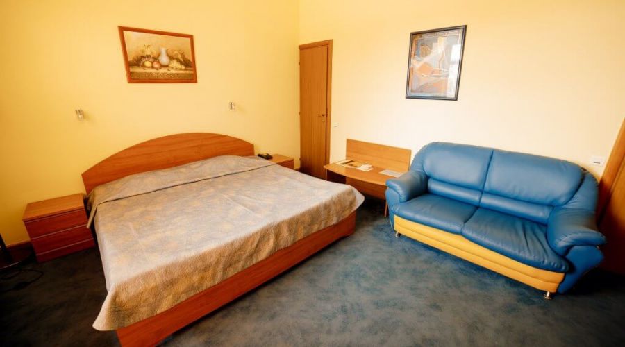 Стандарт+ 2-местный 1-комнатный в Коттедже с французской кроватью, (не мансардный)