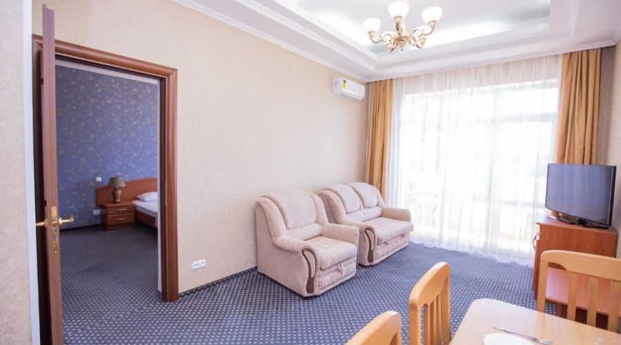 Люкс "Арт-Люкс" 3-местный 2-комнатный