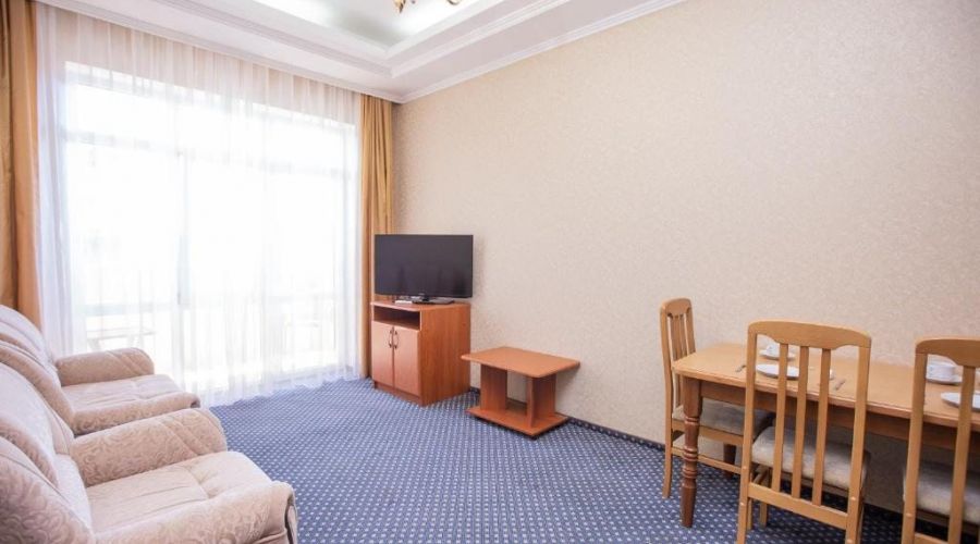 Люкс "Арт-Люкс" 3-местный 2-комнатный