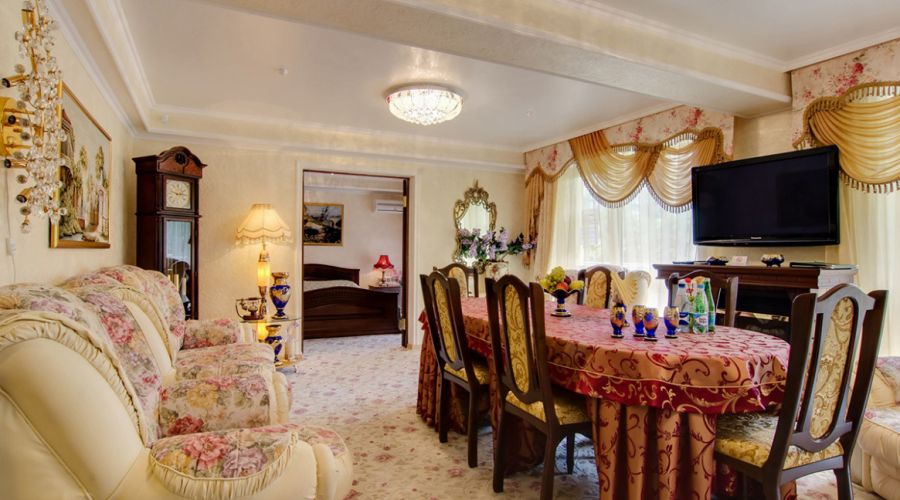 Сюит Сюит 2-местный 3-комнатный