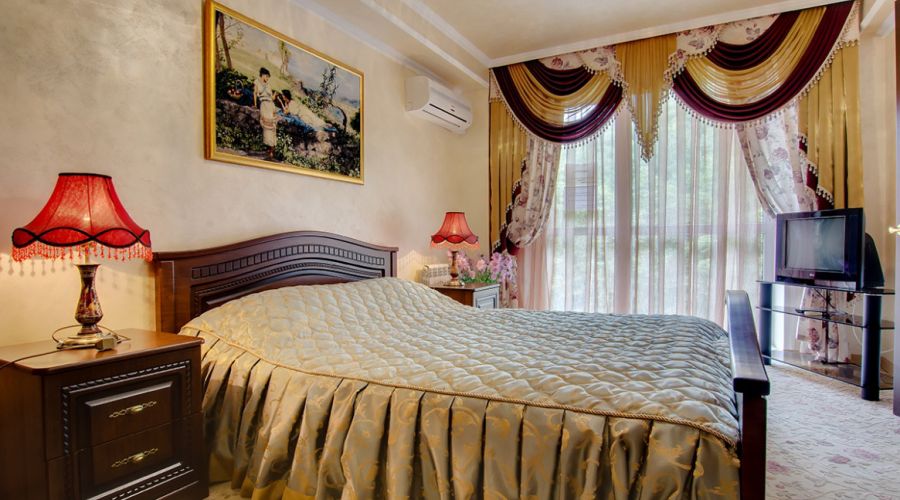 Сюит Сюит 2-местный 3-комнатный