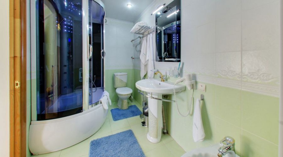 Сюит Сюит 2-местный 3-комнатный