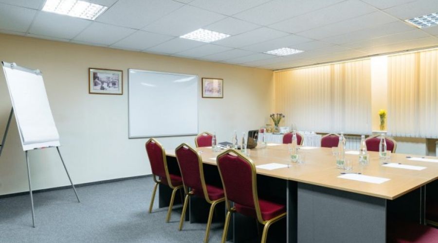 Малый конференц-зал