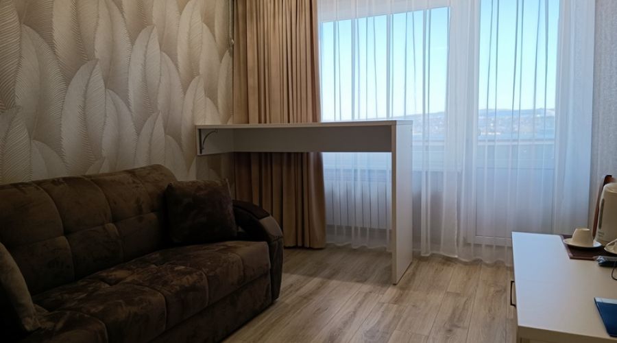 Люкс 2-местный 2-комнатный корпус 8 семейный (6,7 этаж)