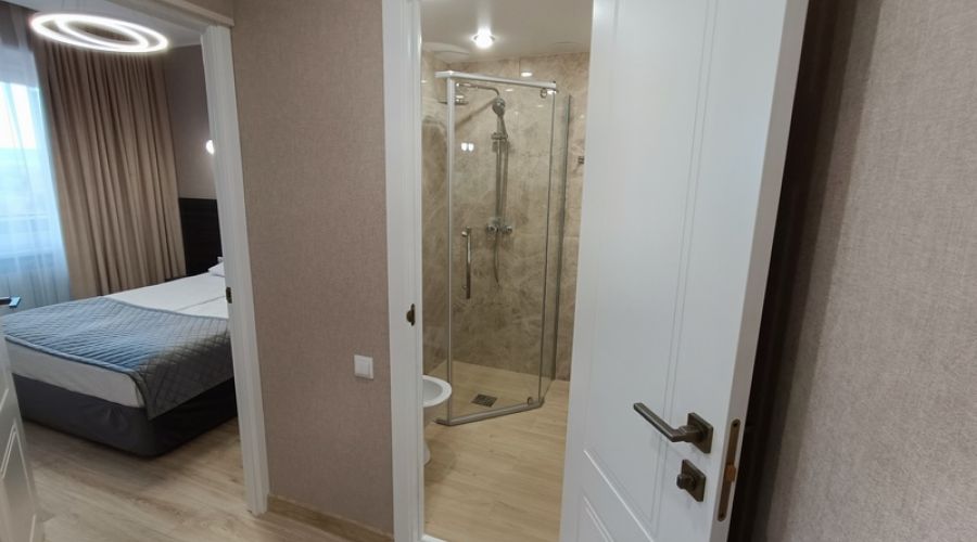 Люкс 2-местный 2-комнатный корпус 8 семейный (6,7 этаж)