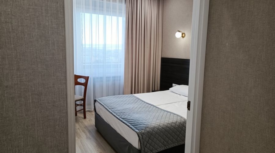 Люкс 2-местный 2-комнатный корпус 8 семейный (6,7 этаж)