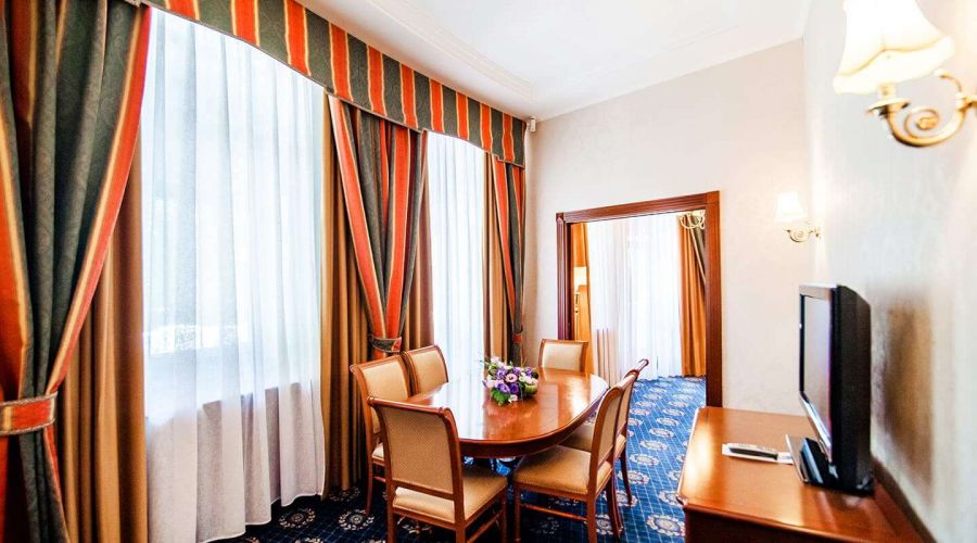 Апартаменты Айвазовский 3-комнатный 2-местный