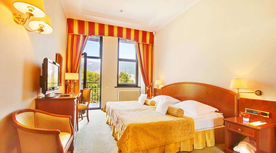 Люкс 2-местный с видом на горы