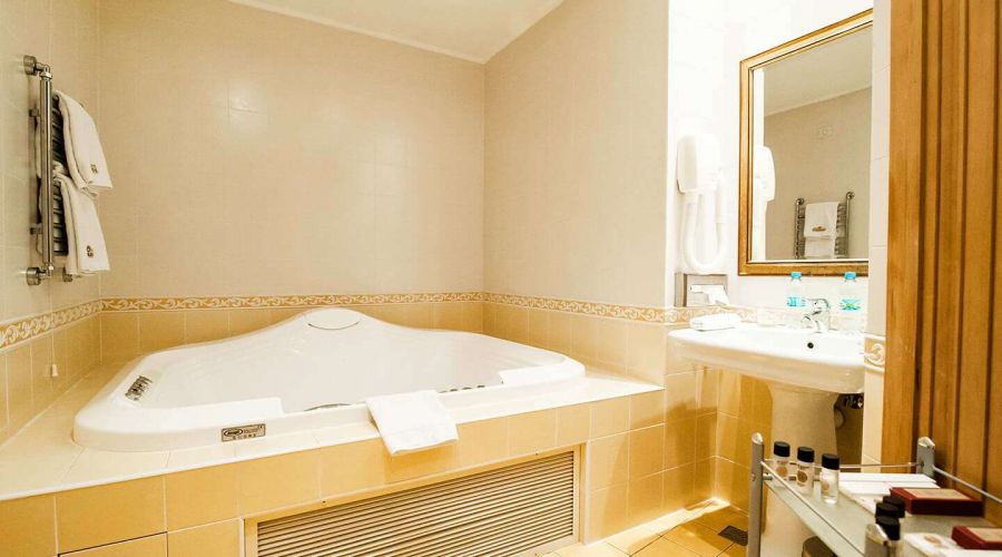 Апартаменты Айвазовский 3-комнатный 2-местный