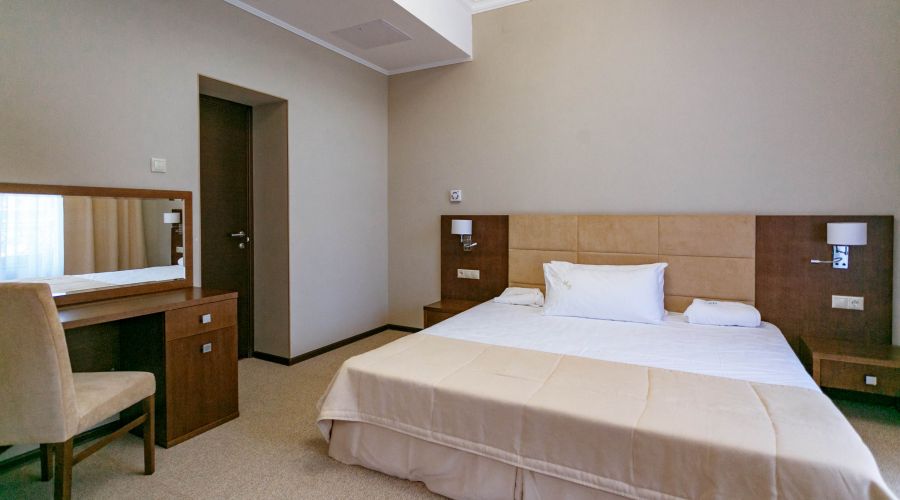 Люкс 2-местный 2-комнатный Салют