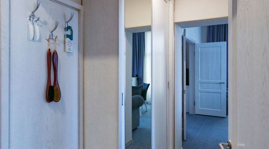 Апартаменты 2-местный 3-комнатный Салют 