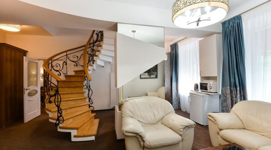 Сюит четырёхкомнатный двухэтажный