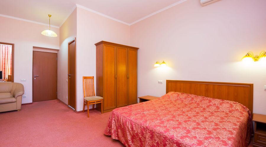 Стандартный Стандартный 4 местный без балкона