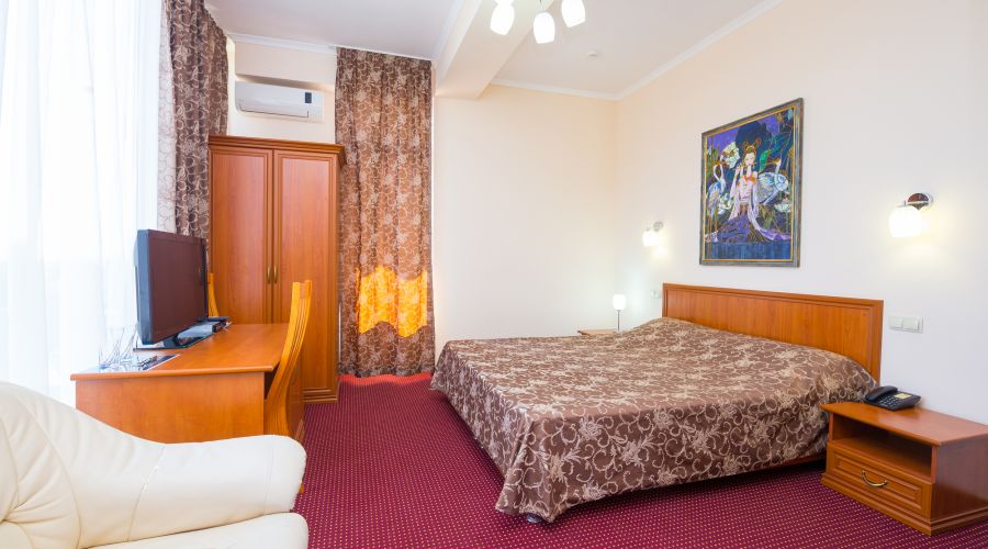 Люкс 4-местный 2-комнатный