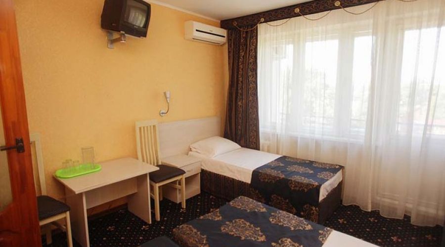 Стандартный 3-местный (12 кв. м)