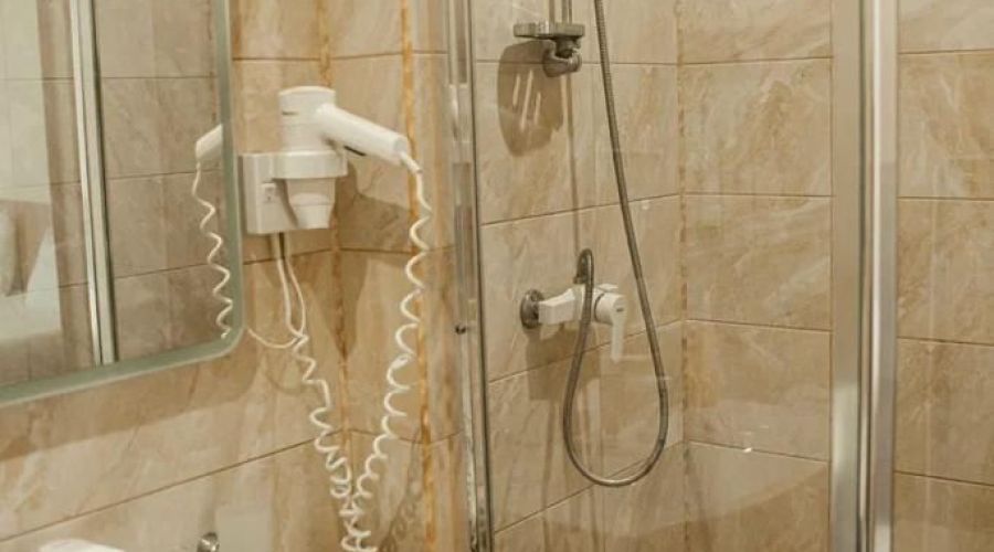 Люкс-Премиум 4-местный 3-комнатный (вид на бассейн)