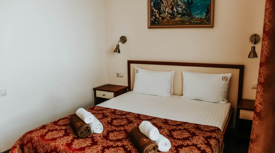 Джуниор сюит 2-местный 2комнатный невидовой