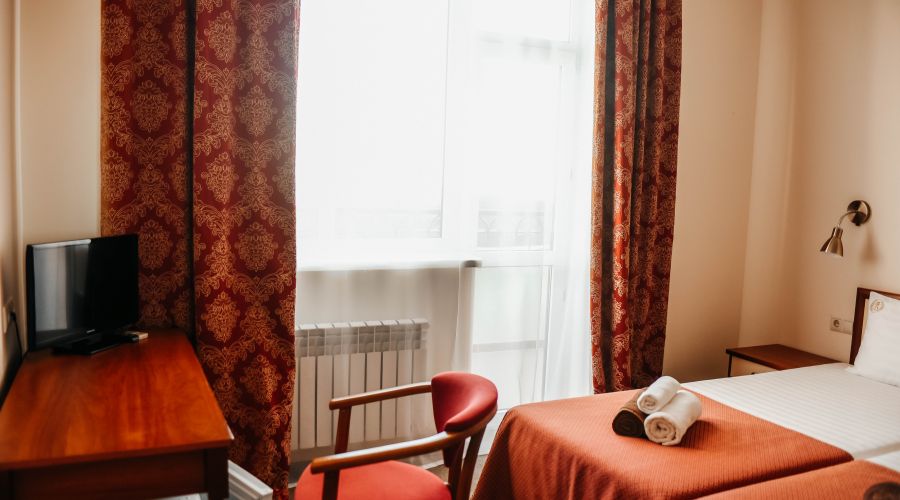 Стандартный 2-местный (вид на бассейн)