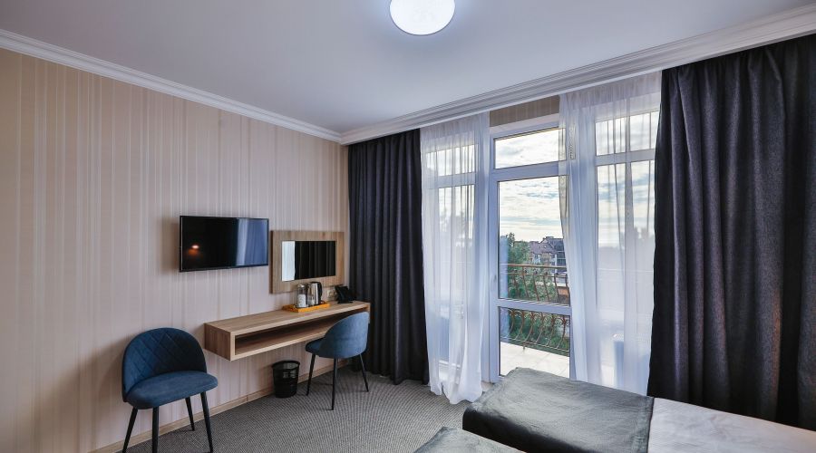 Улучшенный с большим балконом