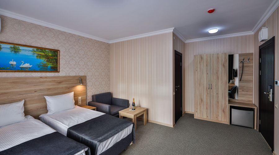 Улучшенный с большим балконом