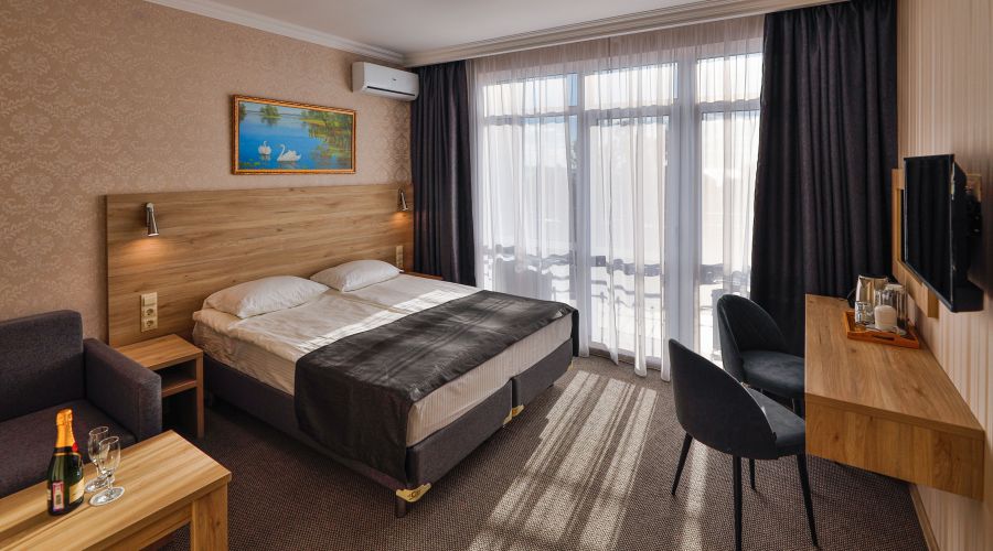 Улучшенный с большим балконом